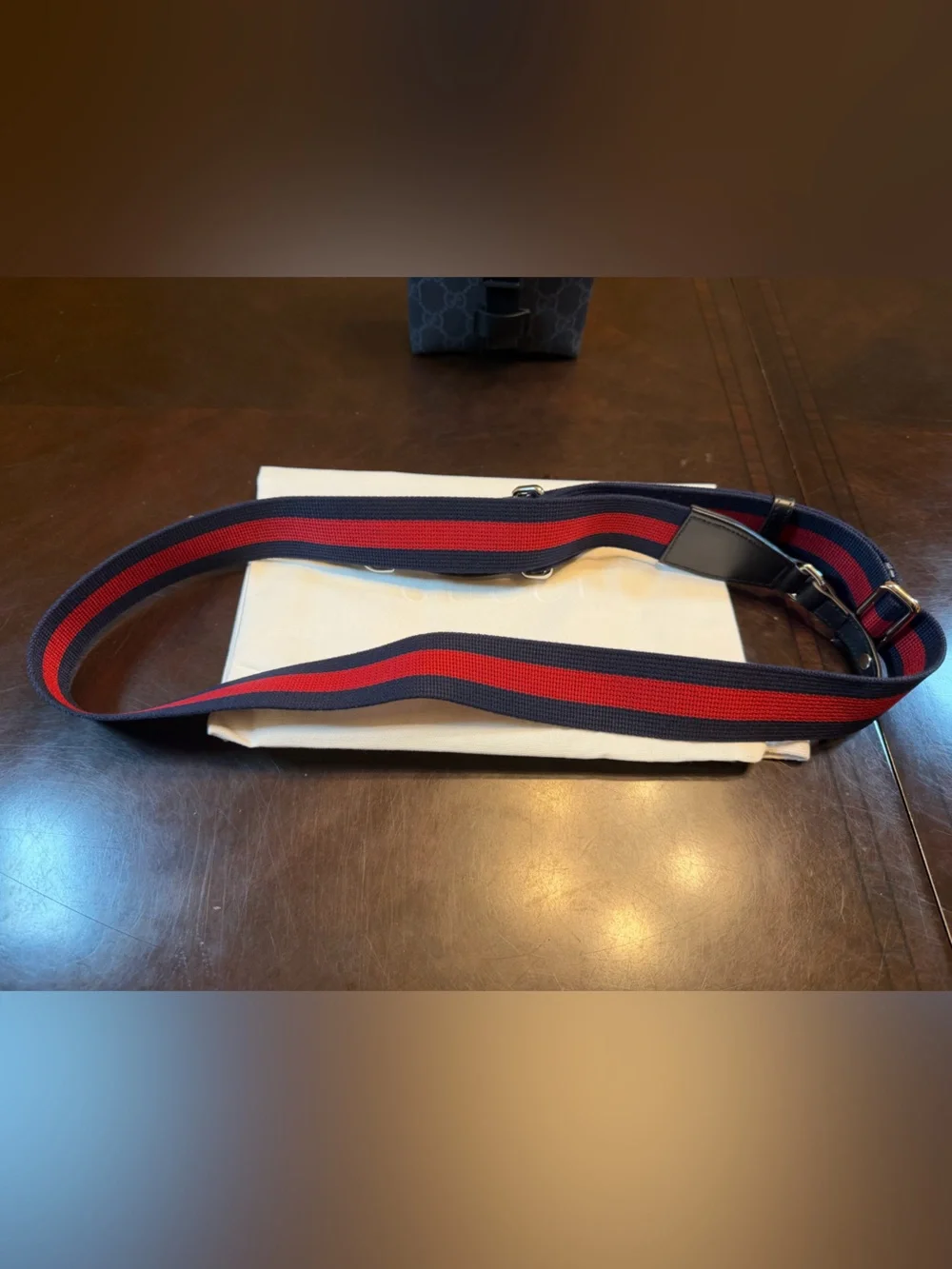 New Authentic Gucci GG Supreme Logo Crossbody Shoulder Bag Black